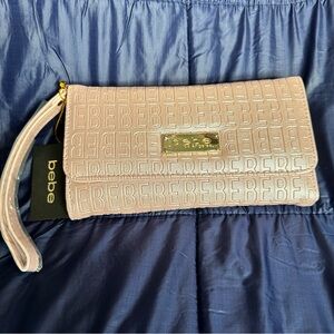 Bebe Cecil Trifold Blush Shine